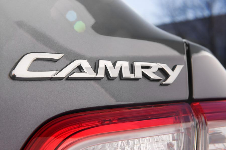  Toyota Camry 2010 года  (фото 15 из 52)